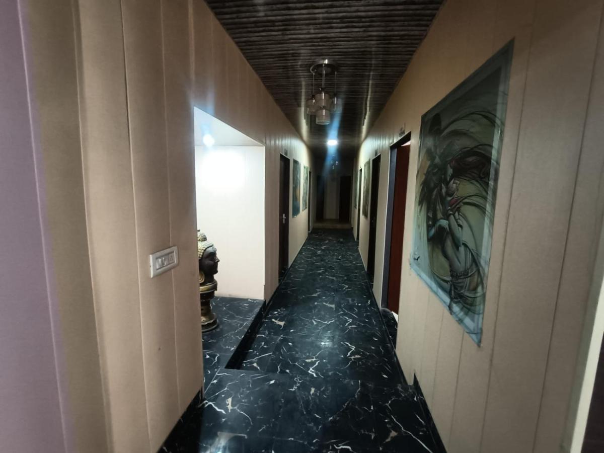 Yamnotri Dham Ξενοδοχείο Vrindāvan Εξωτερικό φωτογραφία
