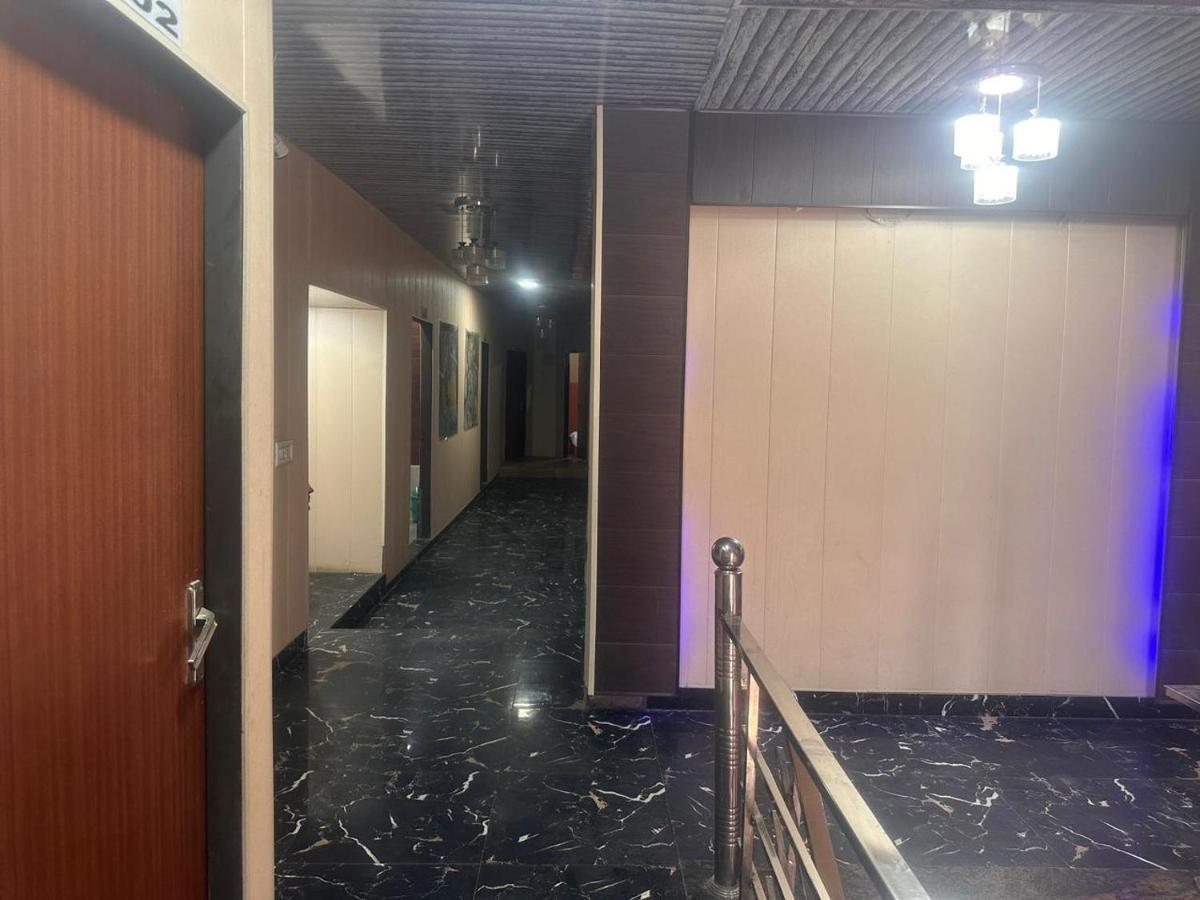 Yamnotri Dham Ξενοδοχείο Vrindāvan Εξωτερικό φωτογραφία