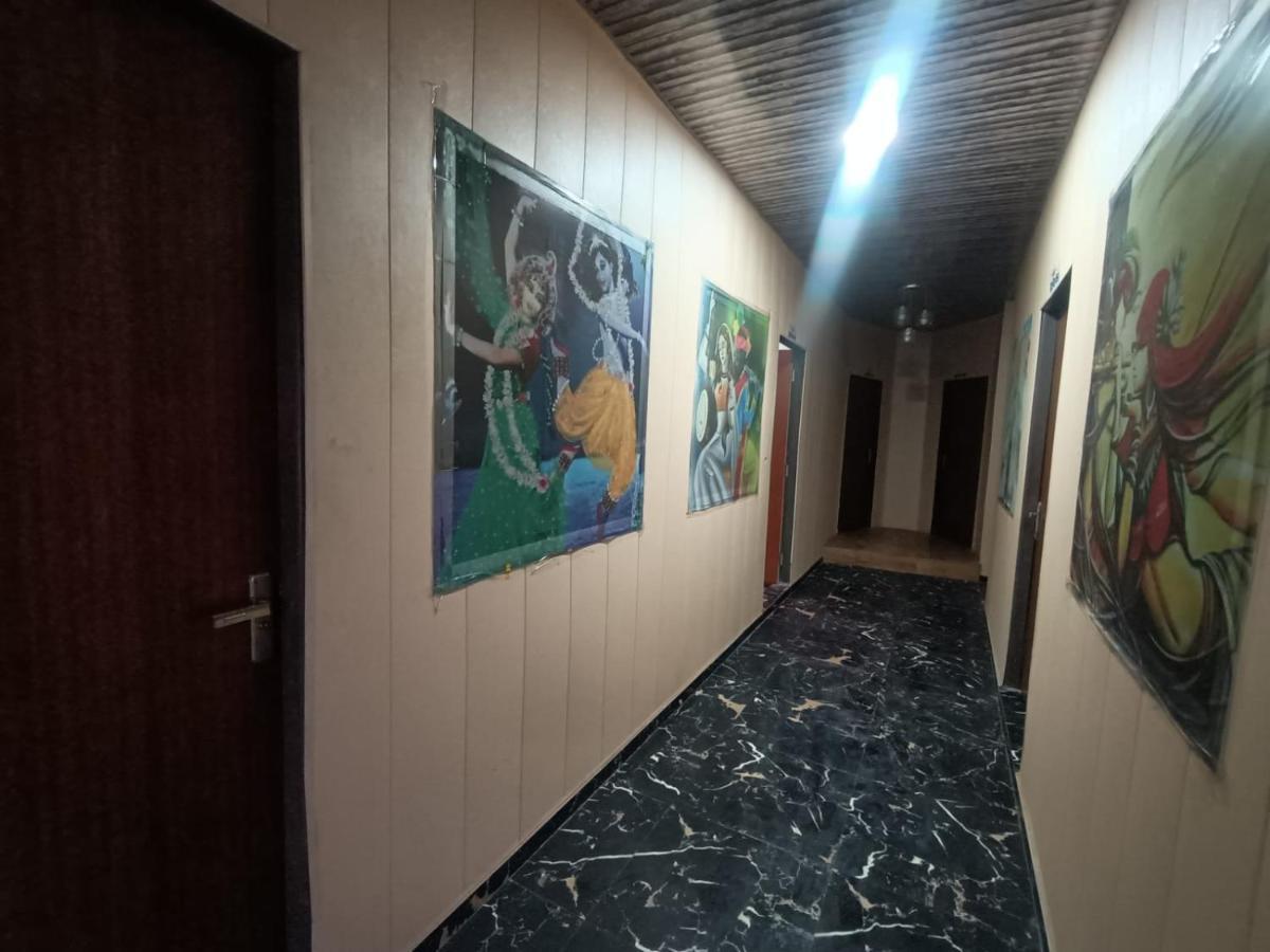 Yamnotri Dham Ξενοδοχείο Vrindāvan Εξωτερικό φωτογραφία