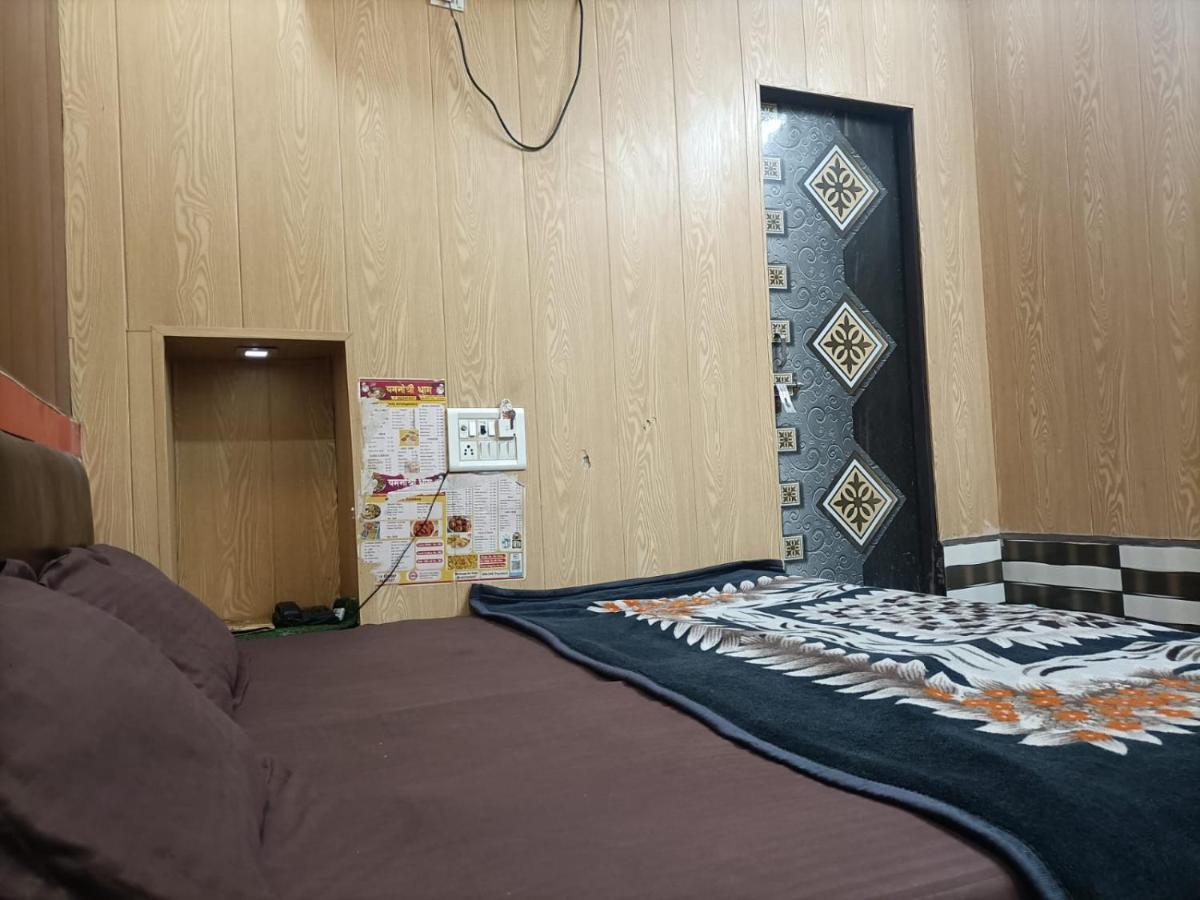 Yamnotri Dham Ξενοδοχείο Vrindāvan Εξωτερικό φωτογραφία